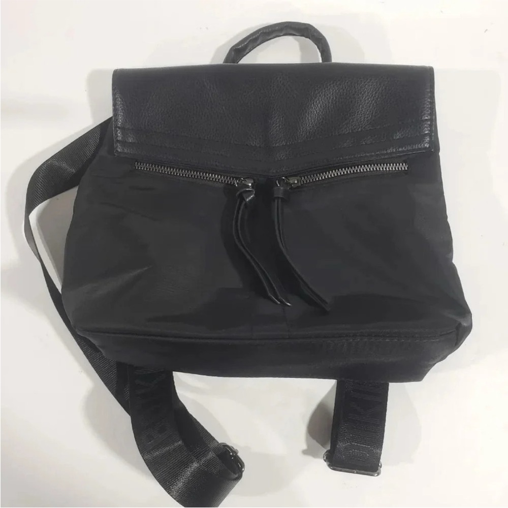 BOTKIER Sleek Black Backpack